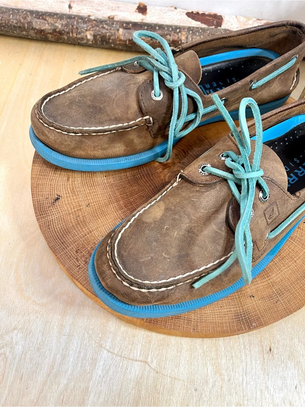 Sperry Top-Sider Authentic Original 2-Eye Boat Shoes – Tan Oiled Leather – Blue